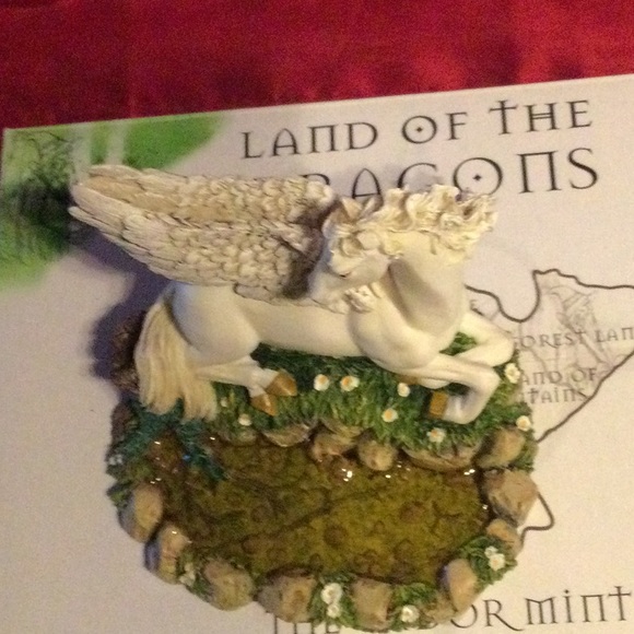 Small Pegasus - Picture 5 of 8